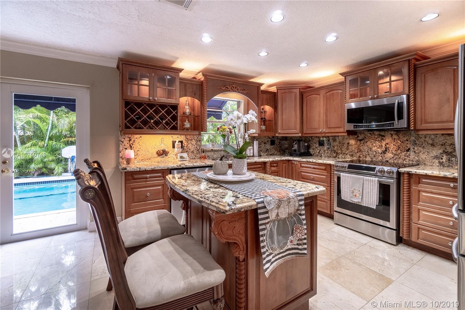 7949 Northwest 188th Terrace Hialeah, FL 33015 - Photo 4 of 22