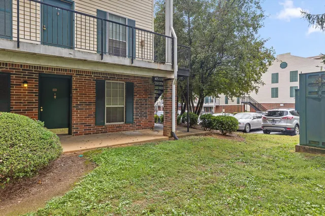 $157,000 | 900 Mountain Creek Road, Unit I109, Chattanooga, TN 37405
