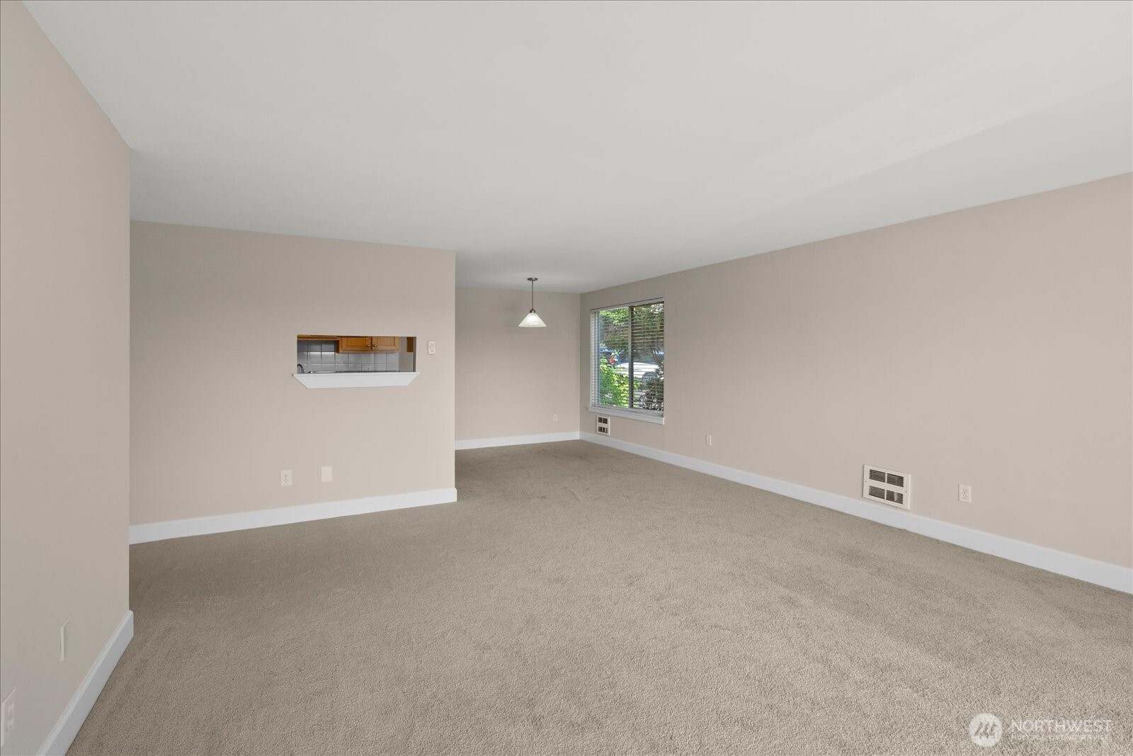 8017 234th Street Southwest, Unit 317 Edmonds, WA 98026 - Photo 9 of 39