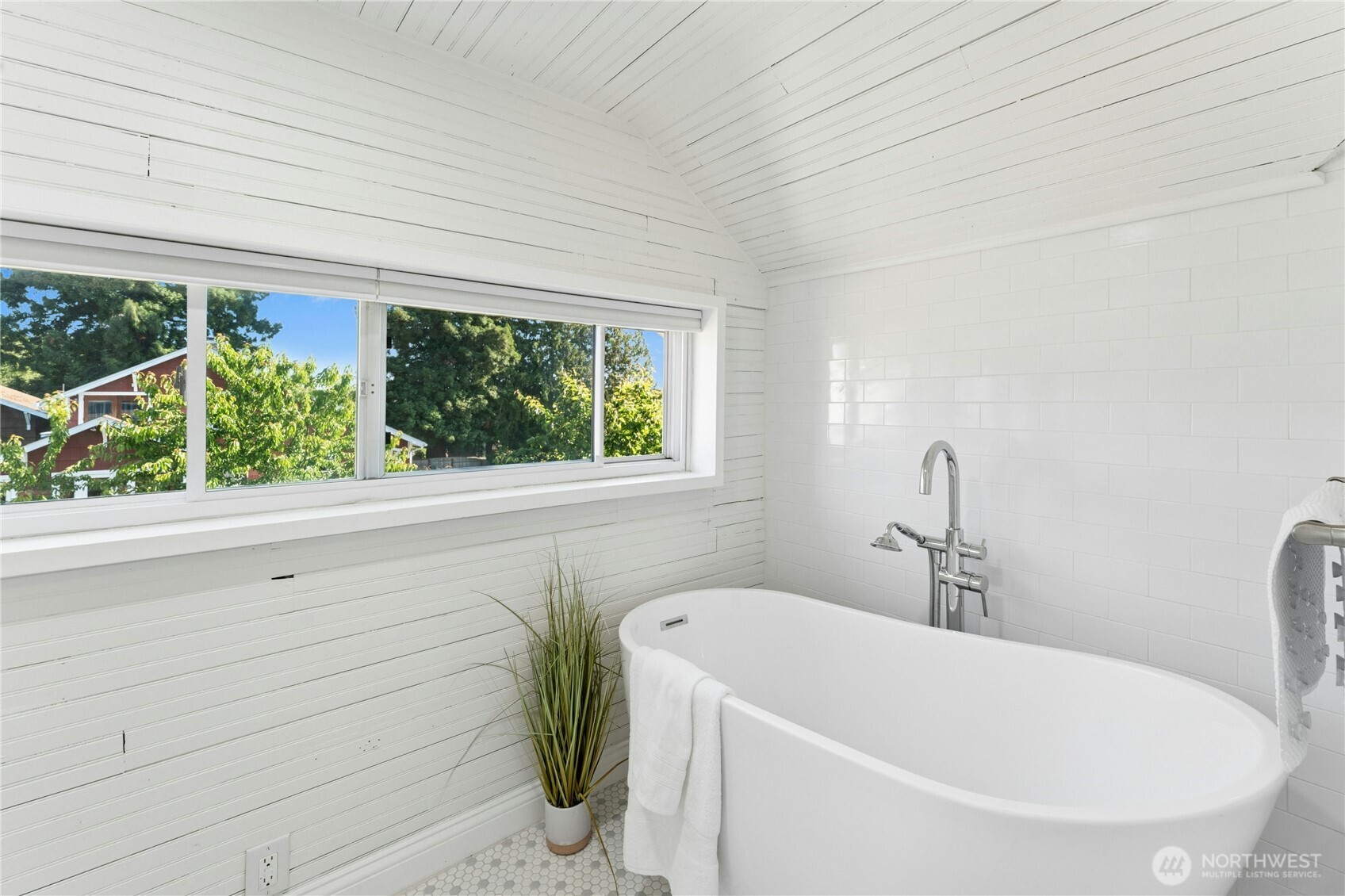 1203 North 36th Street Renton, WA 98056 - Photo 15 of 35