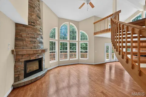 $599,000 | 1549 Paradise Valley Drive, High Ridge, MO 63049