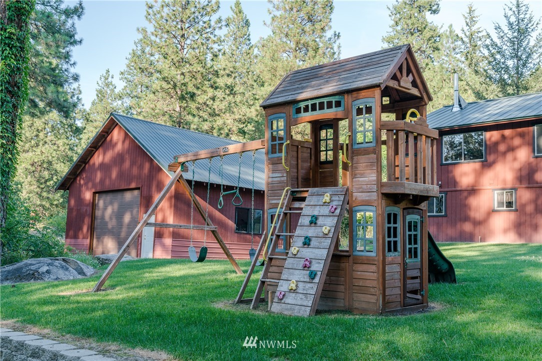 431 Dempsey Road Leavenworth, WA 98826 - Photo 3 of 22 Gallery Image 3