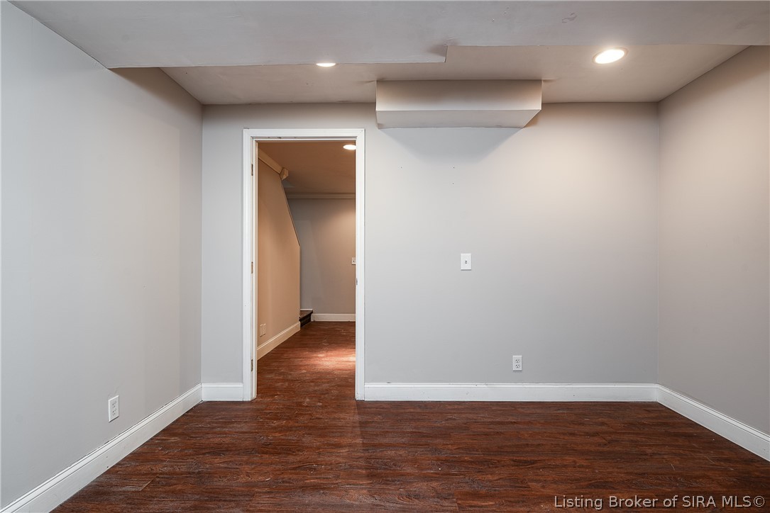 8039 Elizabeth New Middletown Road Southeast, Unit R Elizabeth, IN 47117 - Photo 33 of 34 Gallery Image 33