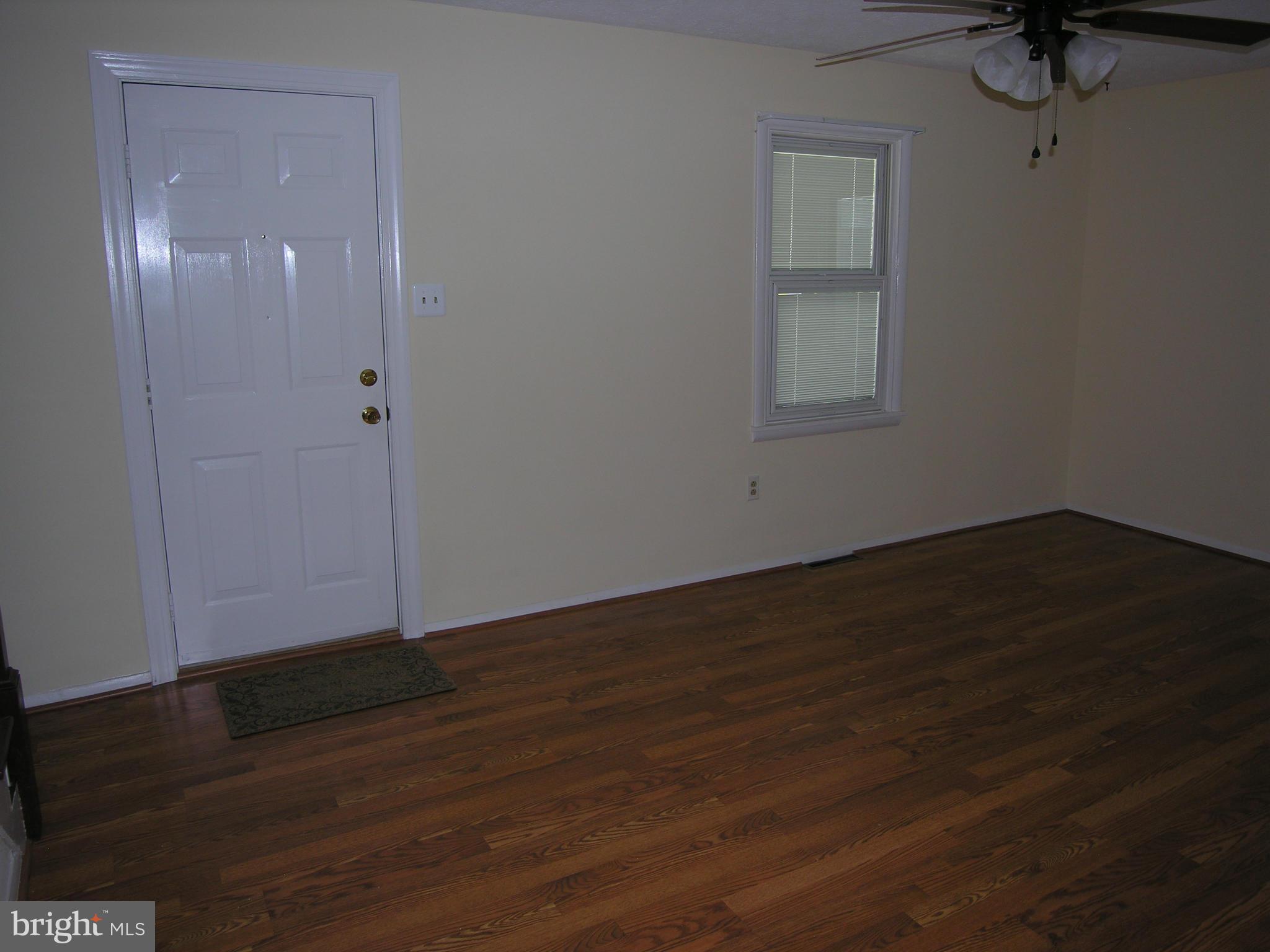 216 Poorhouse Road Winchester, VA 22603 - Photo 4 of 30 Living Room