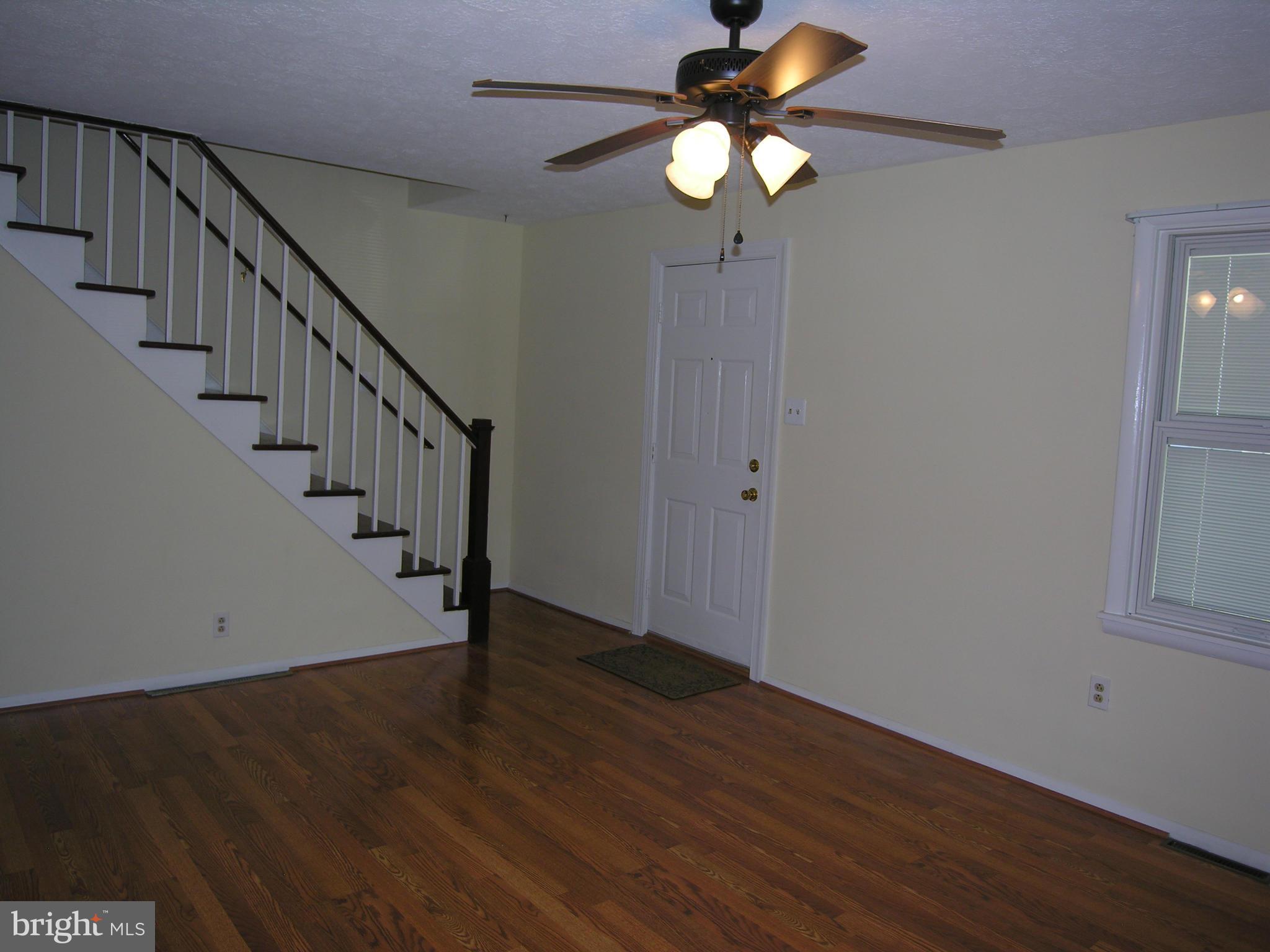 216 Poorhouse Road Winchester, VA 22603 - Photo 5 of 30 Living Room