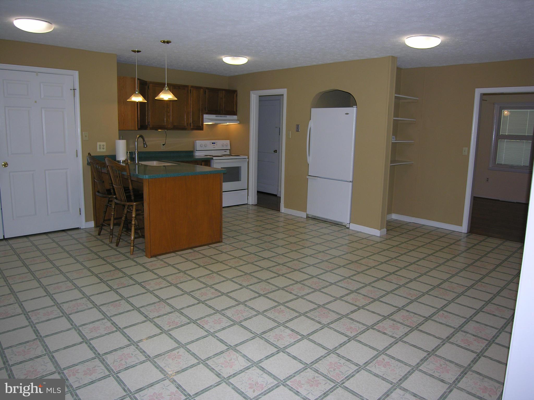 216 Poorhouse Road Winchester, VA 22603 - Photo 7 of 30 Kitchen