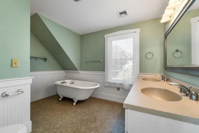 $699,900 | 236 Main Street, Candia, NH 03034