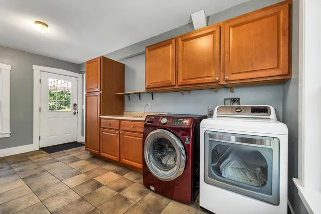 $699,900 | 236 Main Street, Candia, NH 03034