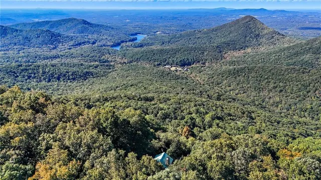 a picture of a counter top space