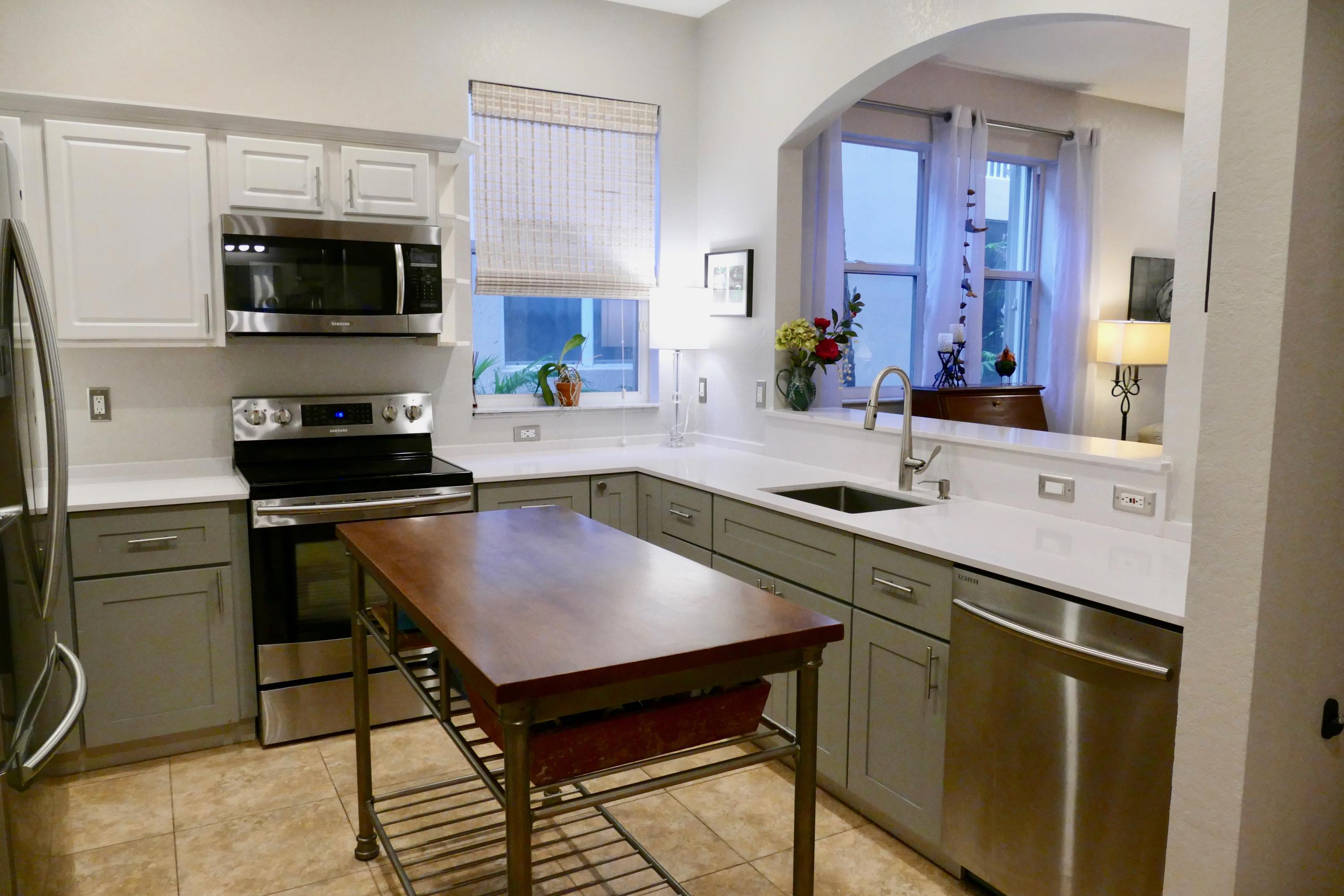 16055 Sims Road, Unit C101 Delray Beach, FL 33484 - Photo 11 of 46 Kitchen