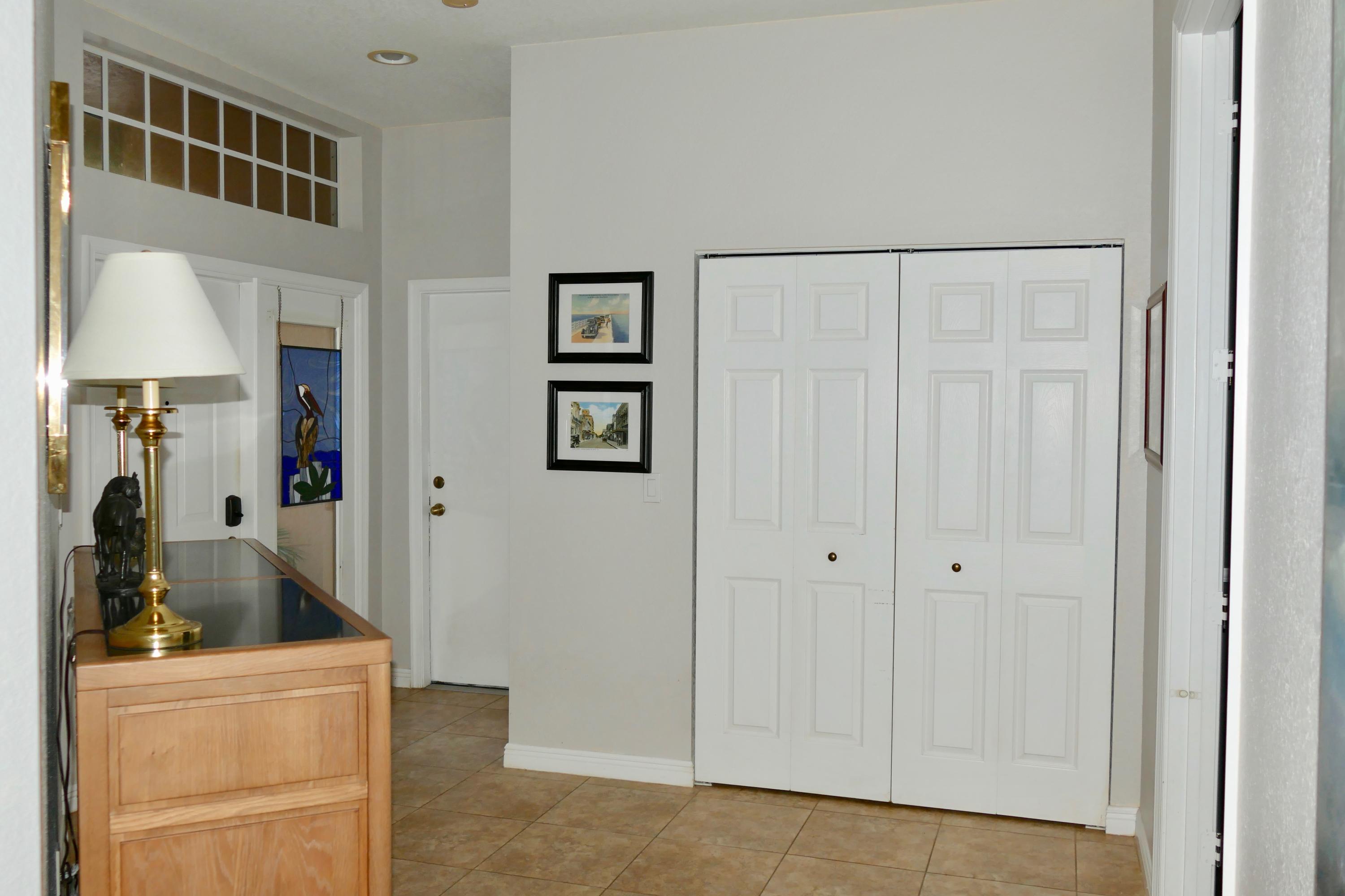 16055 Sims Road, Unit C101 Delray Beach, FL 33484 - Photo 35 of 46 Front Hallway