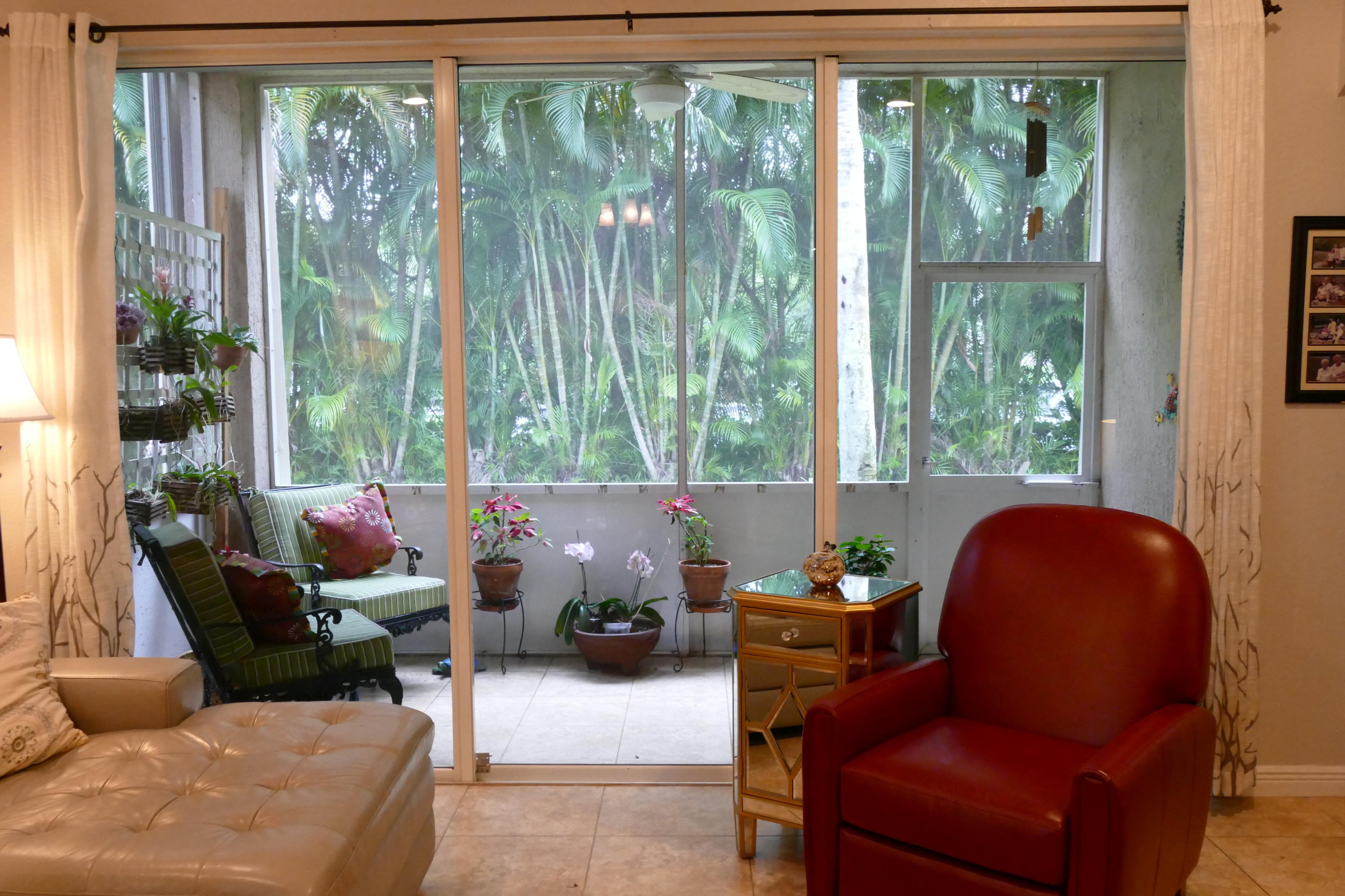 16055 Sims Road, Unit C101 Delray Beach, FL 33484 - Photo 6 of 46 Lving Area