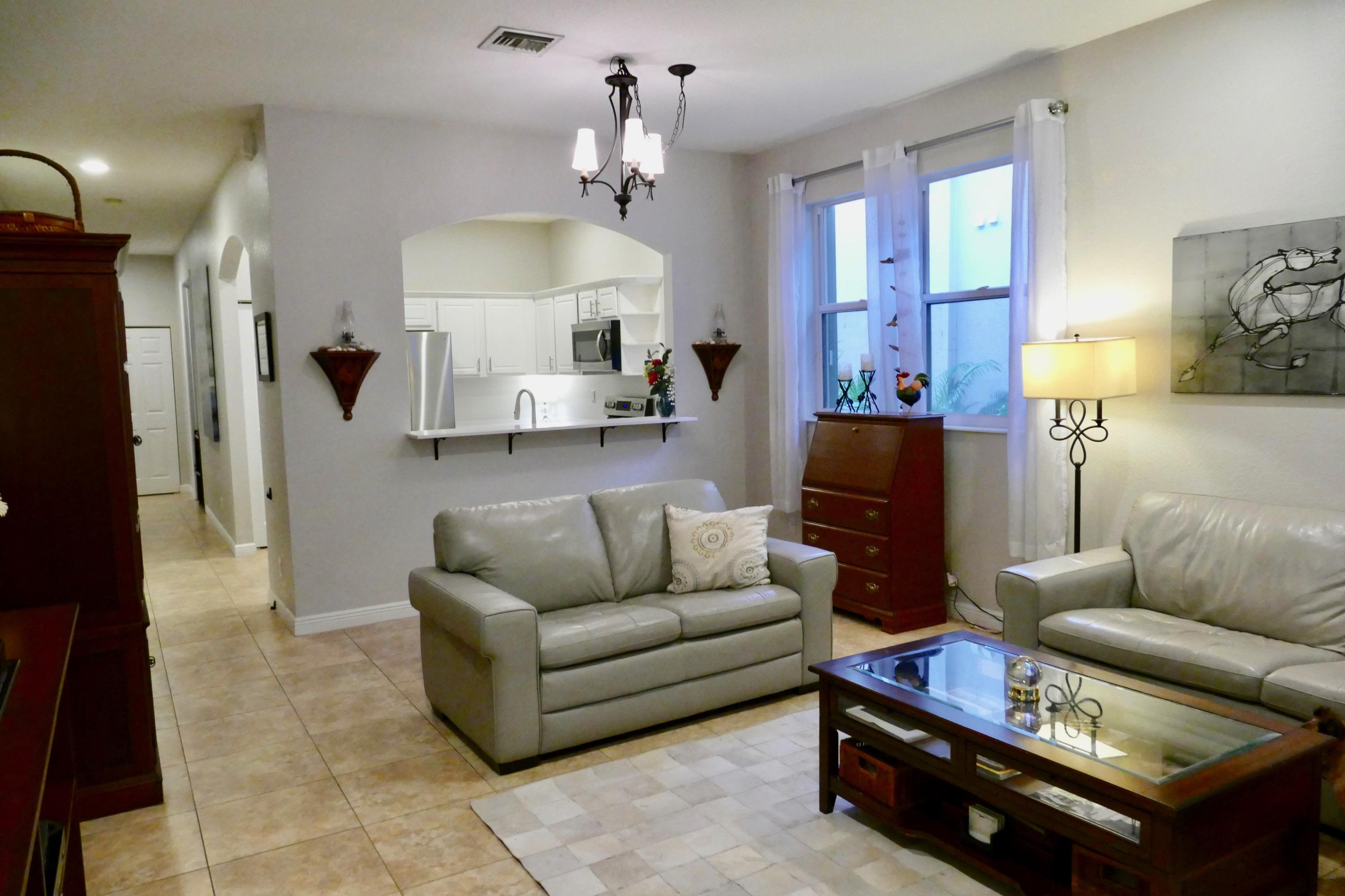 16055 Sims Road, Unit C101 Delray Beach, FL 33484 - Photo 9 of 46 Living area