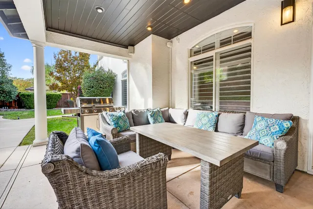 $1,125,000 | 216 Heredia Court, Roseville, CA 95747