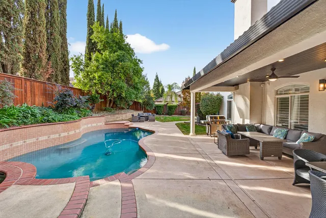 $1,125,000 | 216 Heredia Court, Roseville, CA 95747