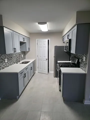 $1,795 | 412 East Bailey Road, Unit 104, Naperville, IL 60565