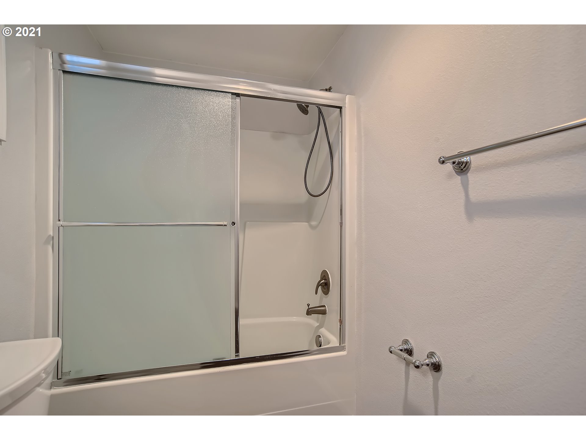 14540 Southeast Marci Way Clackamas, OR 97015 - Photo 24 of 32 a bathroom with a shower