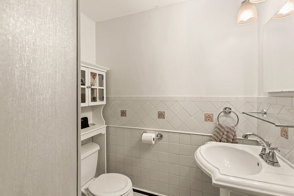 12 Laurel Road Sharon, MA 02067 - Photo 19 of 27