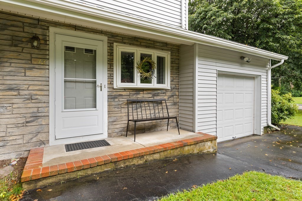 12 Laurel Road Sharon, MA 02067 - Photo 3 of 27