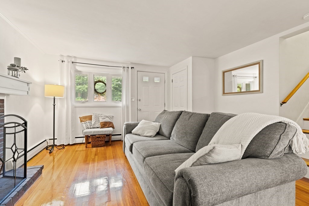 12 Laurel Road Sharon, MA 02067 - Photo 6 of 27