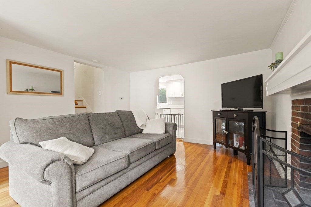 12 Laurel Road Sharon, MA 02067 - Photo 7 of 27