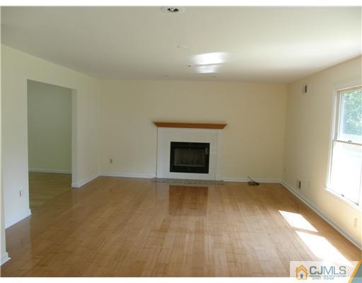 71 Harding Avenue Edison, NJ 08820 - Photo 7 of 23