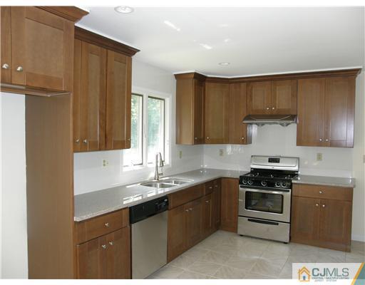 71 Harding Avenue Edison, NJ 08820 - Photo 9 of 23