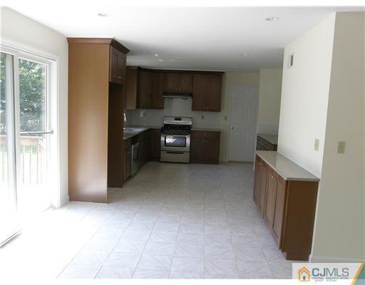 71 Harding Avenue Edison, NJ 08820 - Photo 10 of 23