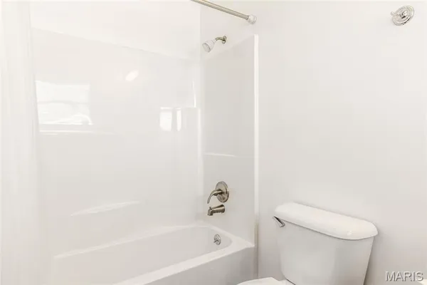 $2,500 | 9035 West Swan Circle, St. Louis, MO 63144