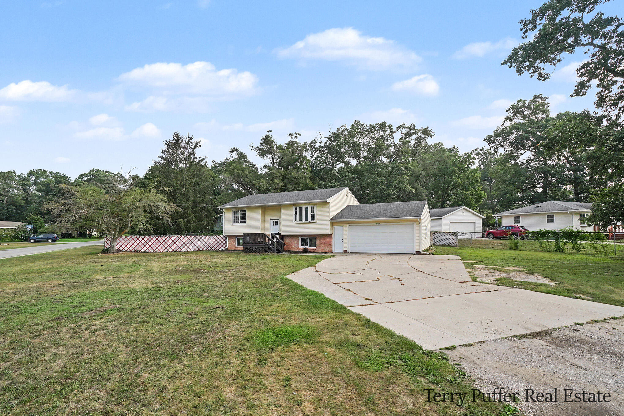 3942 Hall Road Muskegon, MI 49442 - Photo 3 of 26 DNG00915