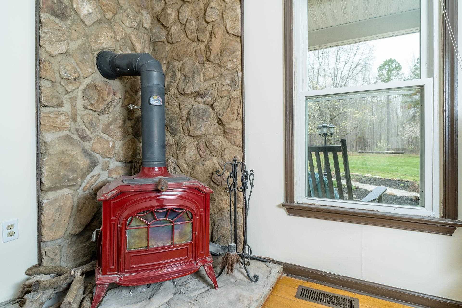 4078 Lyndhurst Road Stuarts Draft, VA 24477 - Photo 11 of 41 Gallery Image 11