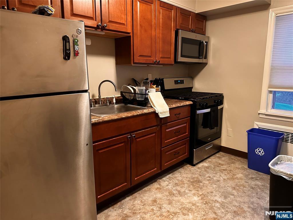 295 Grove Street, Unit 2 East Rutherford, NJ 07073 - Photo 10 of 10