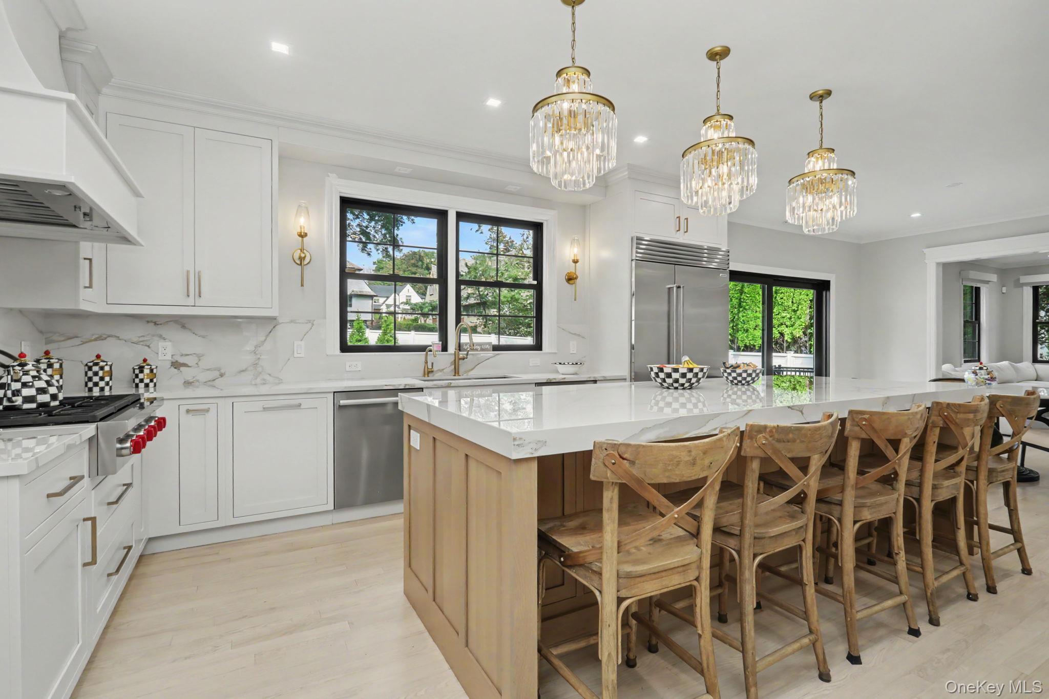 333 Lyncroft Road New Rochelle, NY 10804 - Photo 7 of 44 Gallery Image 7