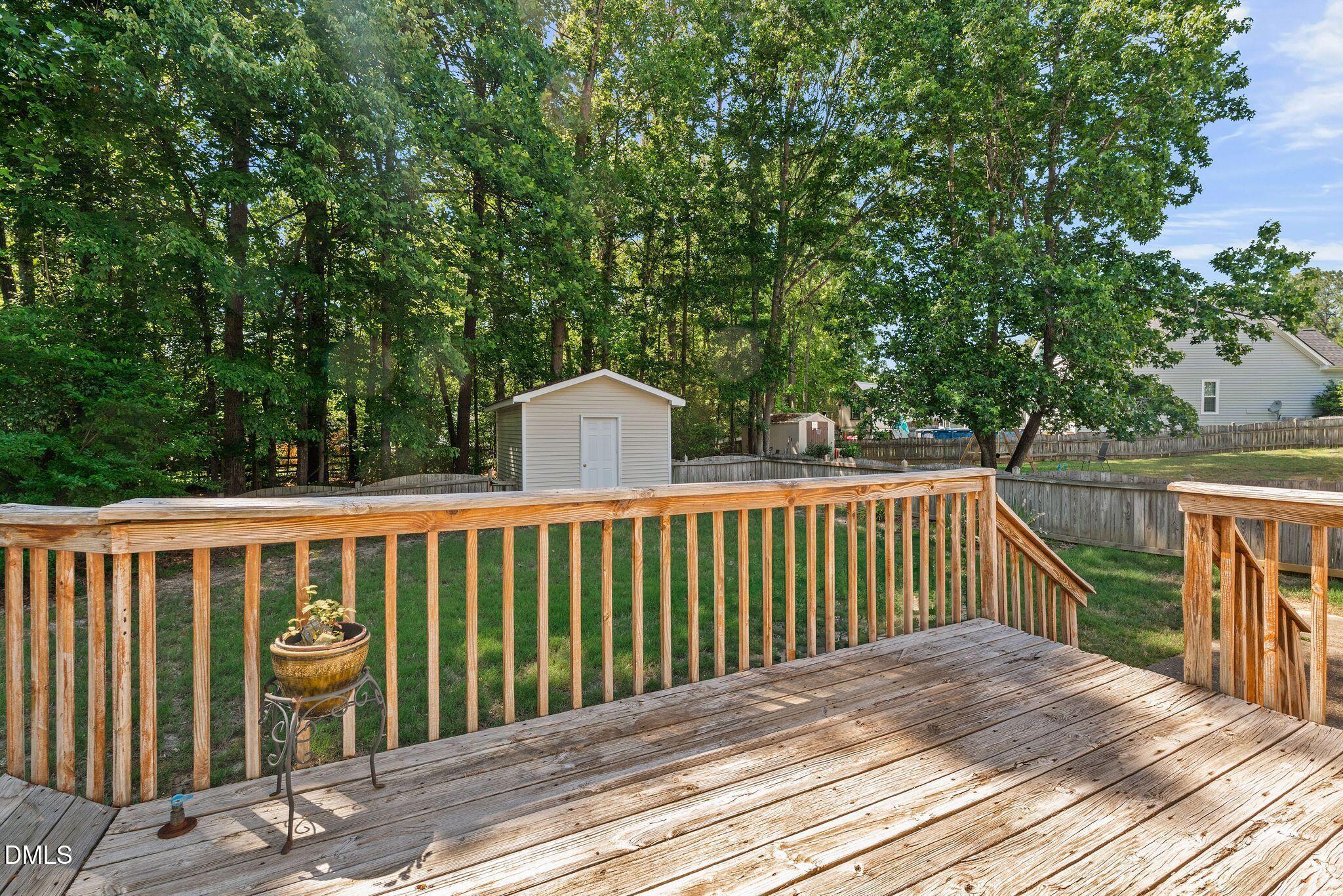 2733 Glastonbury Road Apex, NC 27539 - Photo 33 of 35 29_DSC05246