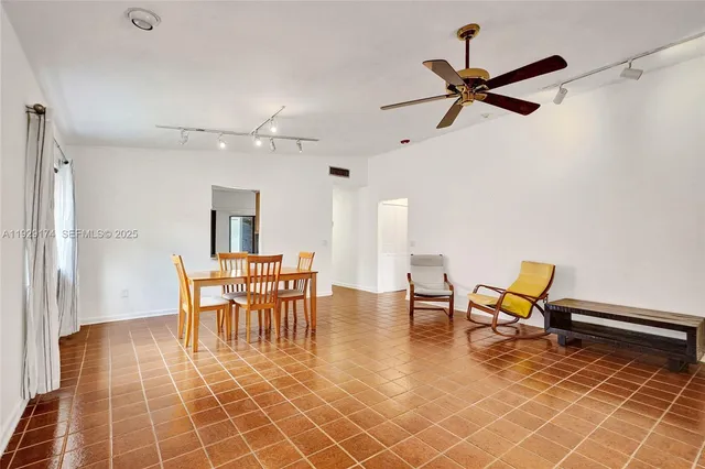 $399,000 | 1051 Northeast 204th Lane, Miami, FL 33179