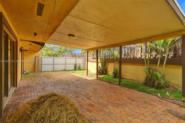 $399,000 | 1051 Northeast 204th Lane, Miami, FL 33179