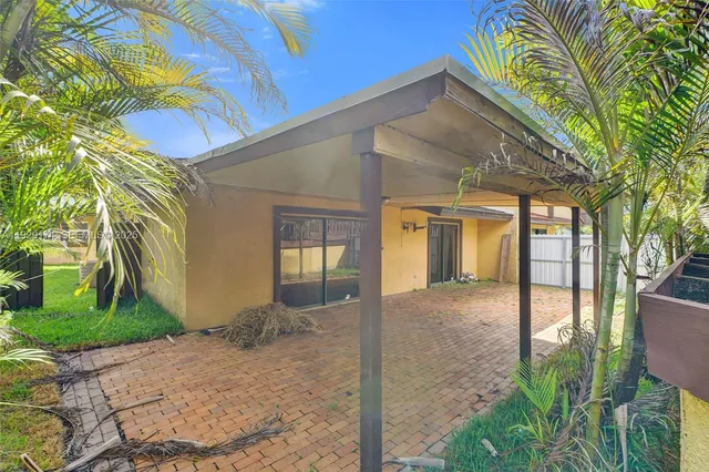 $399,000 | 1051 Northeast 204th Lane, Miami, FL 33179