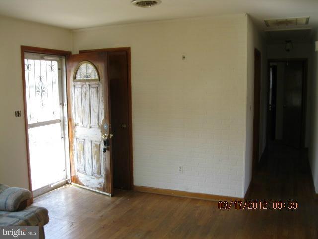 1961 Albert Rill Road Hampstead, MD 21074 - Photo 8 of 15 Living Room