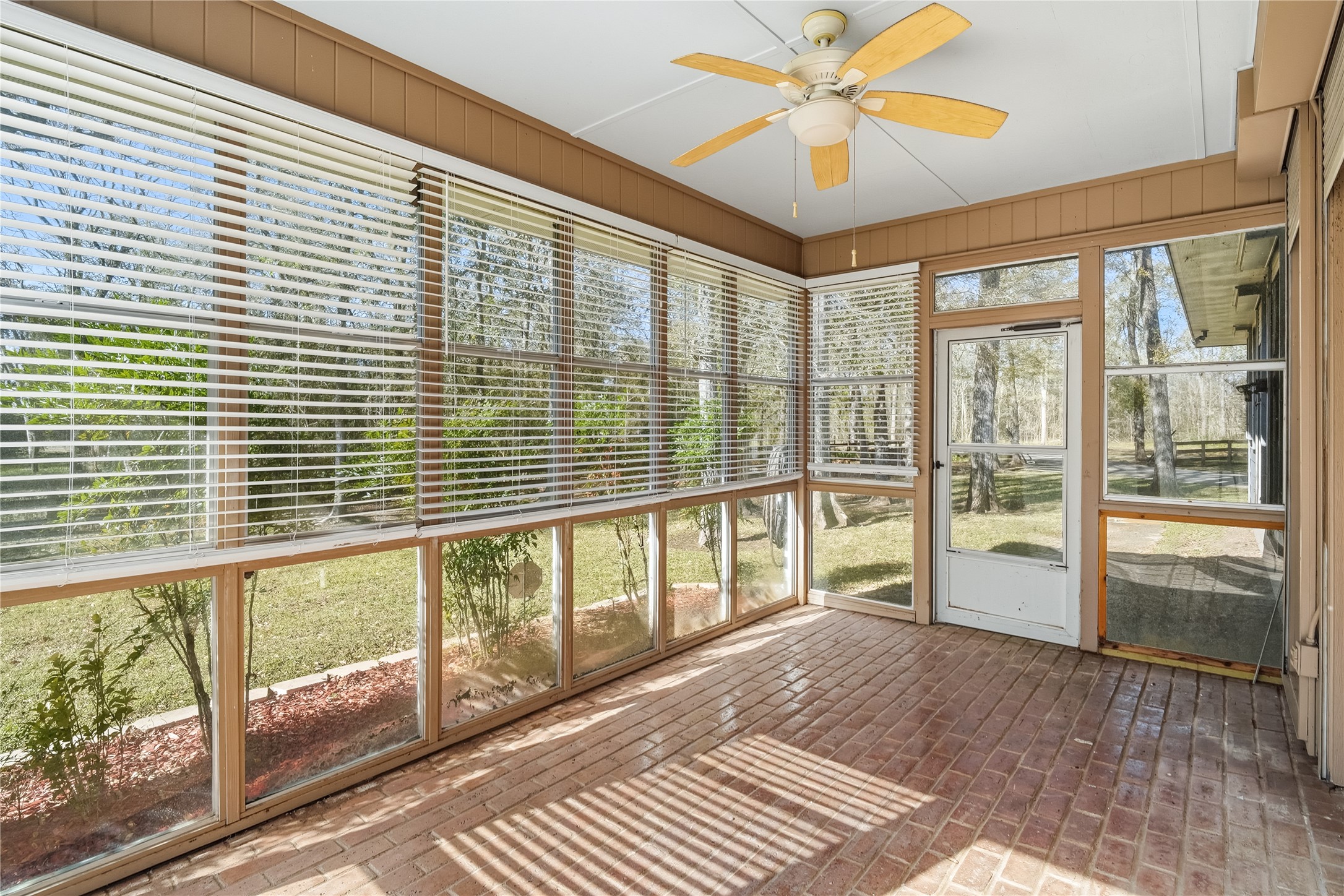 433 Mackhank Road Boling, TX 77420 - Photo 22 of 45