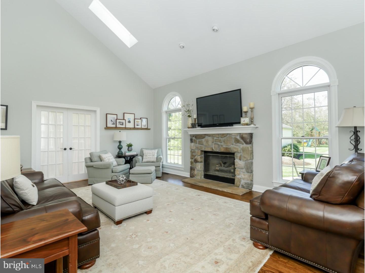1082 North Kimbles Road Yardley, PA 19067 - Photo 11 of 25 Family Room