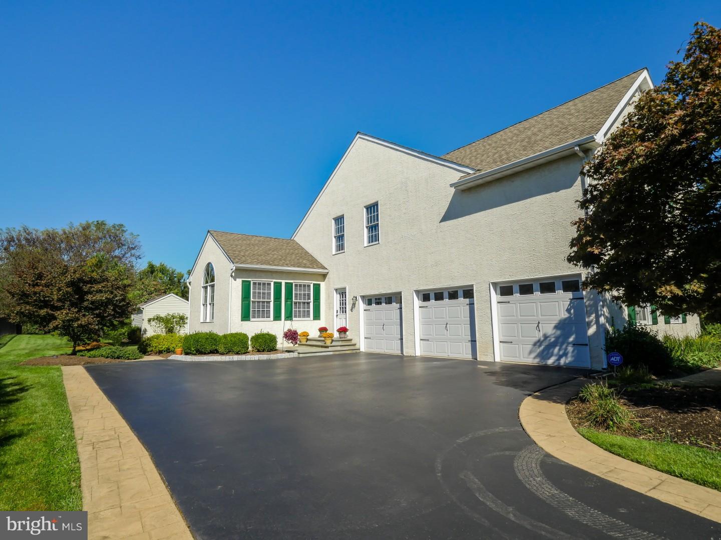 1082 North Kimbles Road Yardley, PA 19067 - Photo 23 of 25 Exterior Side