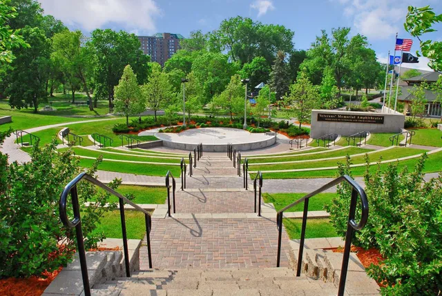 $339,999 | 3125 Inglewood Avenue South, Unit 201, St. Louis Park, MN 55416