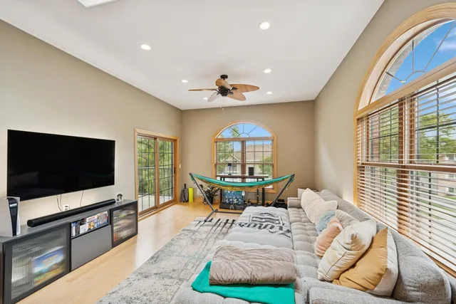 $339,999 | 3125 Inglewood Avenue South, Unit 201, St. Louis Park, MN 55416