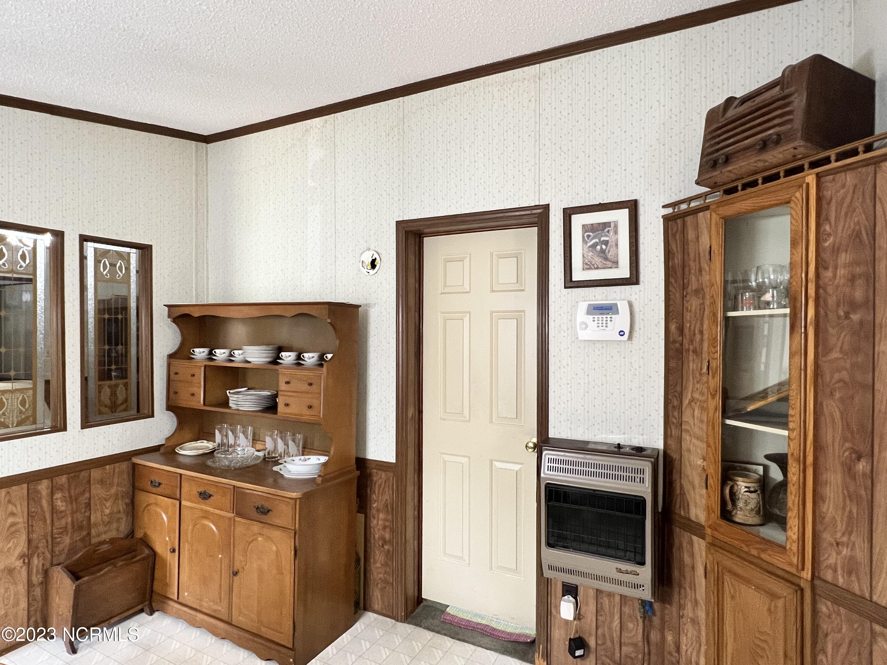 242 Capps Bridge Road Princeton, NC 27569 - Photo 4 of 16 IMG-6731
