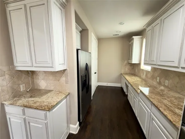 $3,849 | 408 Paluxy Drive, Irving, TX 75039