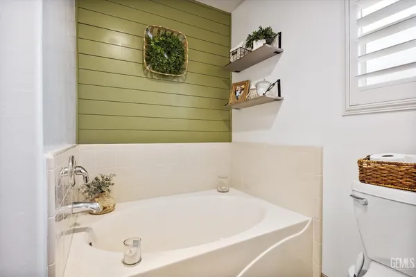 $489,000 | Undisclosed Address, Bakersfield, CA 93308