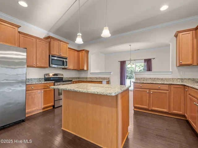 $495,000 | 402 Boathouse Court, Swansboro, NC 28584