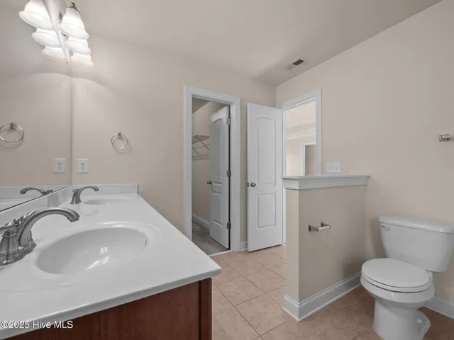 $495,000 | 402 Boathouse Court, Swansboro, NC 28584