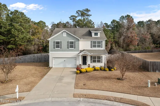 $495,000 | 402 Boathouse Court, Swansboro, NC 28584