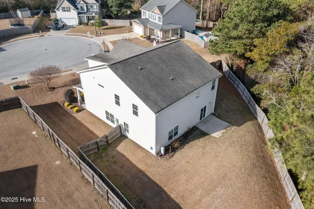 $495,000 | 402 Boathouse Court, Swansboro, NC 28584